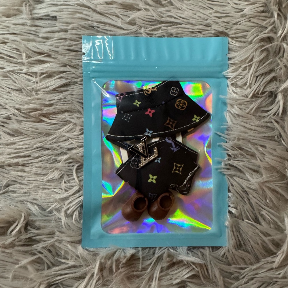 LABUBU V4 Pin for Love Outfits- Mini Colorful LV 3pc Set